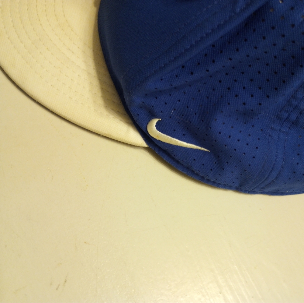 MLB Nike Dri Fit Kansas City Royals Men's Adjustable Strapback Hat - Picture 4 of 7